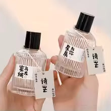 Japanese Style Fresh Fragrance for Men & Women – Long-Lasting Minimalist Fruity Scent